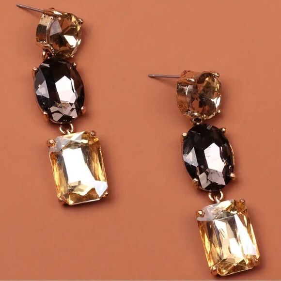 Smokey And Champagne Crystal Gold Tone Dangle Earring NWT - Picture 5 of 5